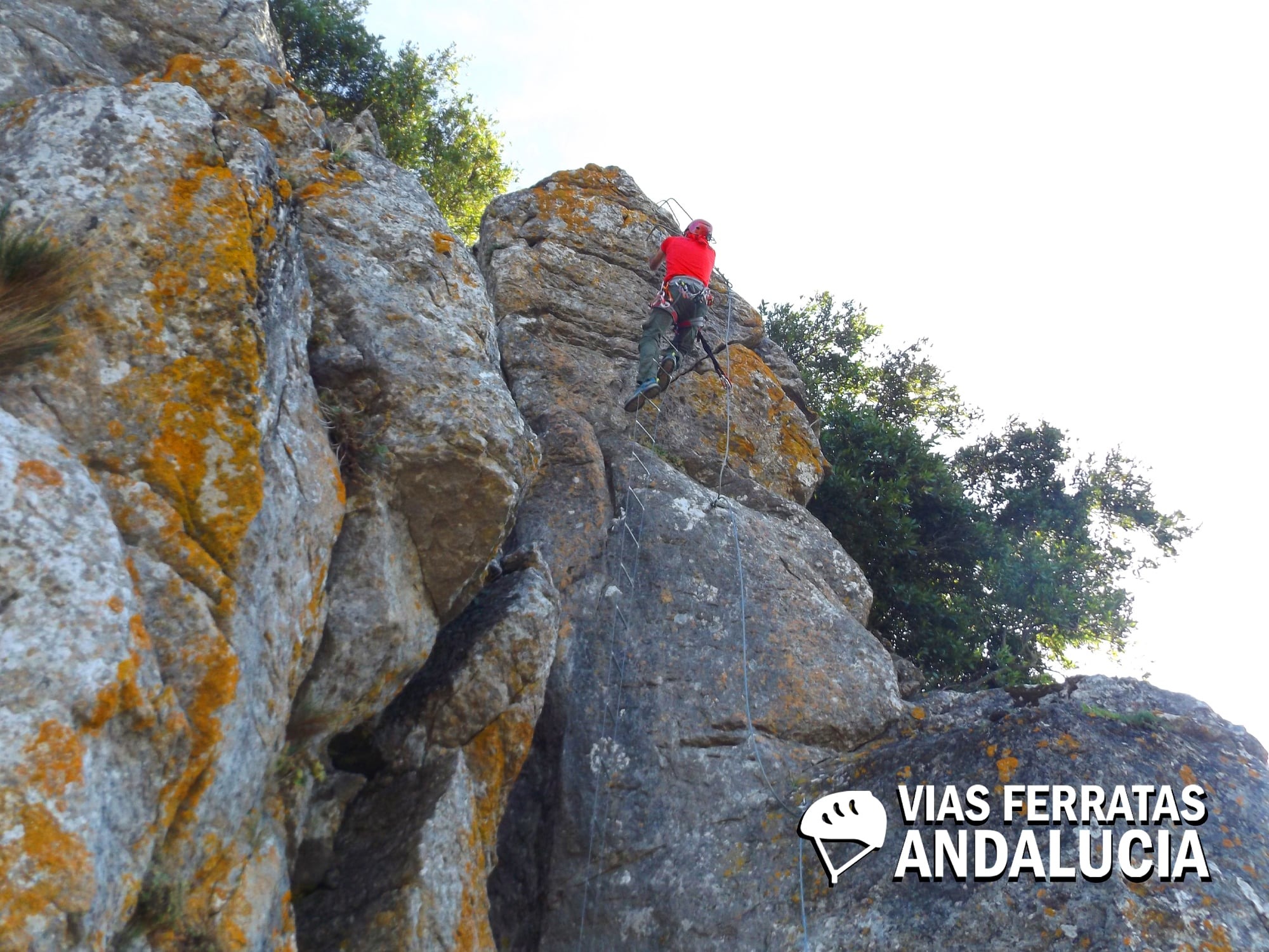 Escala en la Vía Ferrata Hacho de Gaucín